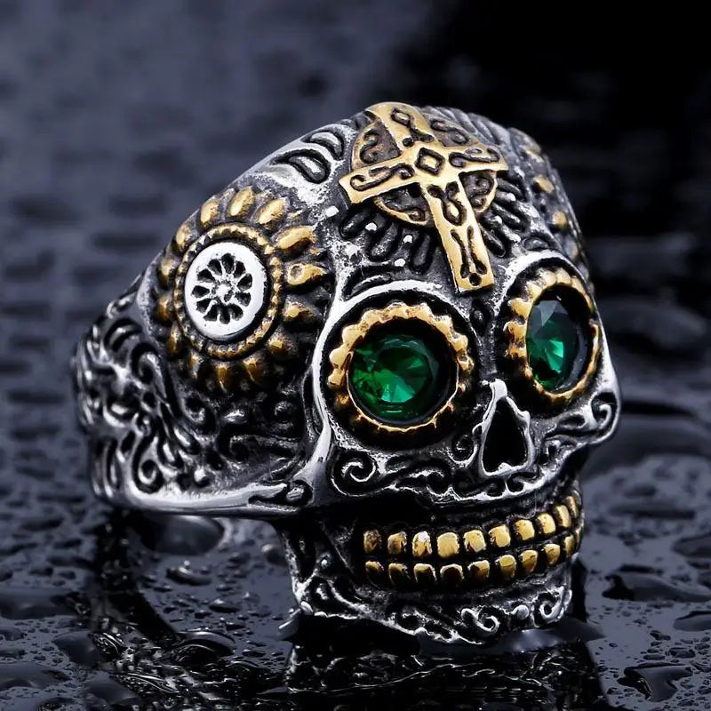 Y2k carved temple skull ring in durable titanium steel - green eyes / 54 mm - rings