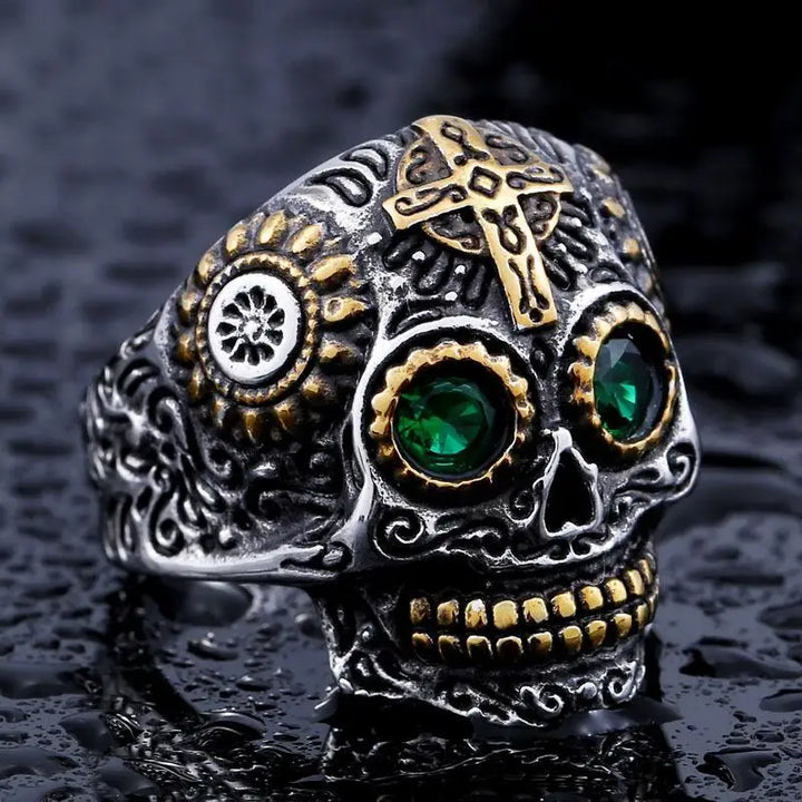 Y2k carved temple skull ring in durable titanium steel - green eyes / 54 mm - rings