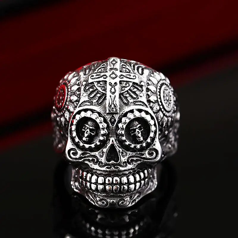 Y2k carved temple skull ring in durable titanium steel - rings