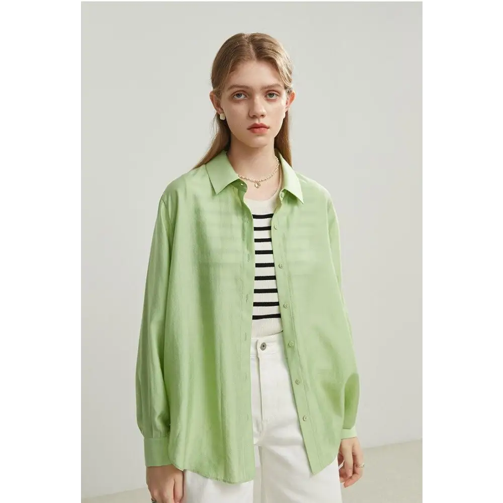 Classic soft color shirt for elegant attire - green / xs