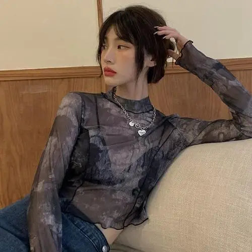 Elegant aesthetic crop top for daring women - a fashion must-have