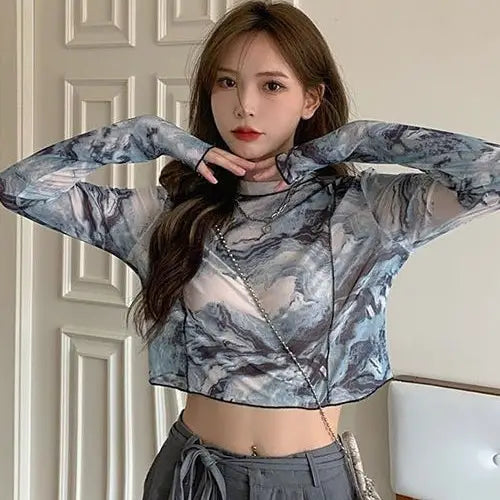 Elegant aesthetic crop top for daring women - a fashion must-have