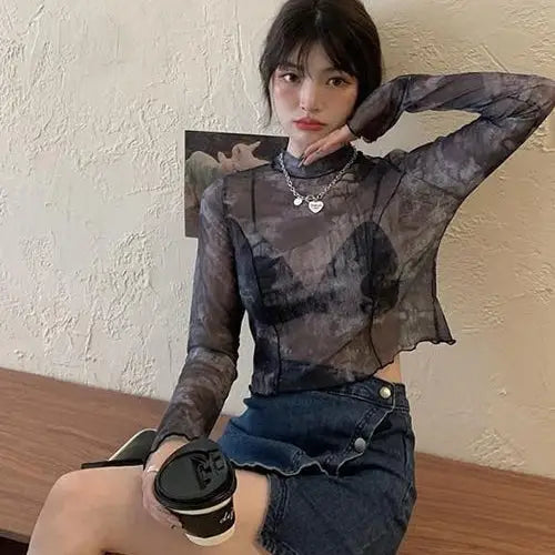 Elegant aesthetic crop top for daring women - a fashion must-have