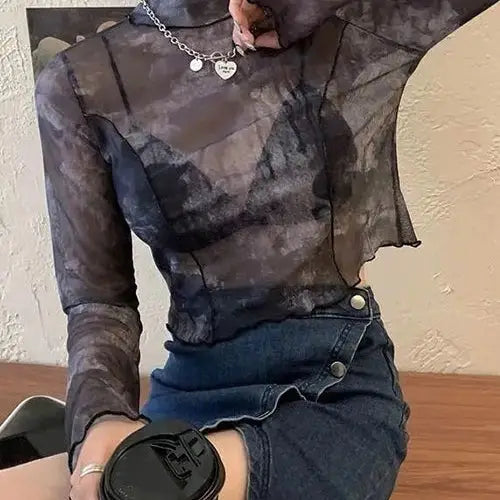 Elegant aesthetic crop top for daring women - a fashion must-have