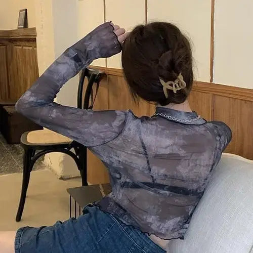 Elegant aesthetic crop top for daring women - a fashion must-have