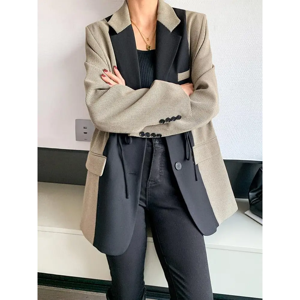 Light brown and black blazer for dark academia aesthetic - s