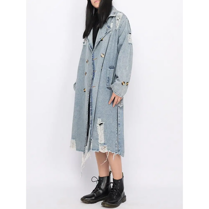 Light-wash denim coat with wide lapel collar for laid-back style