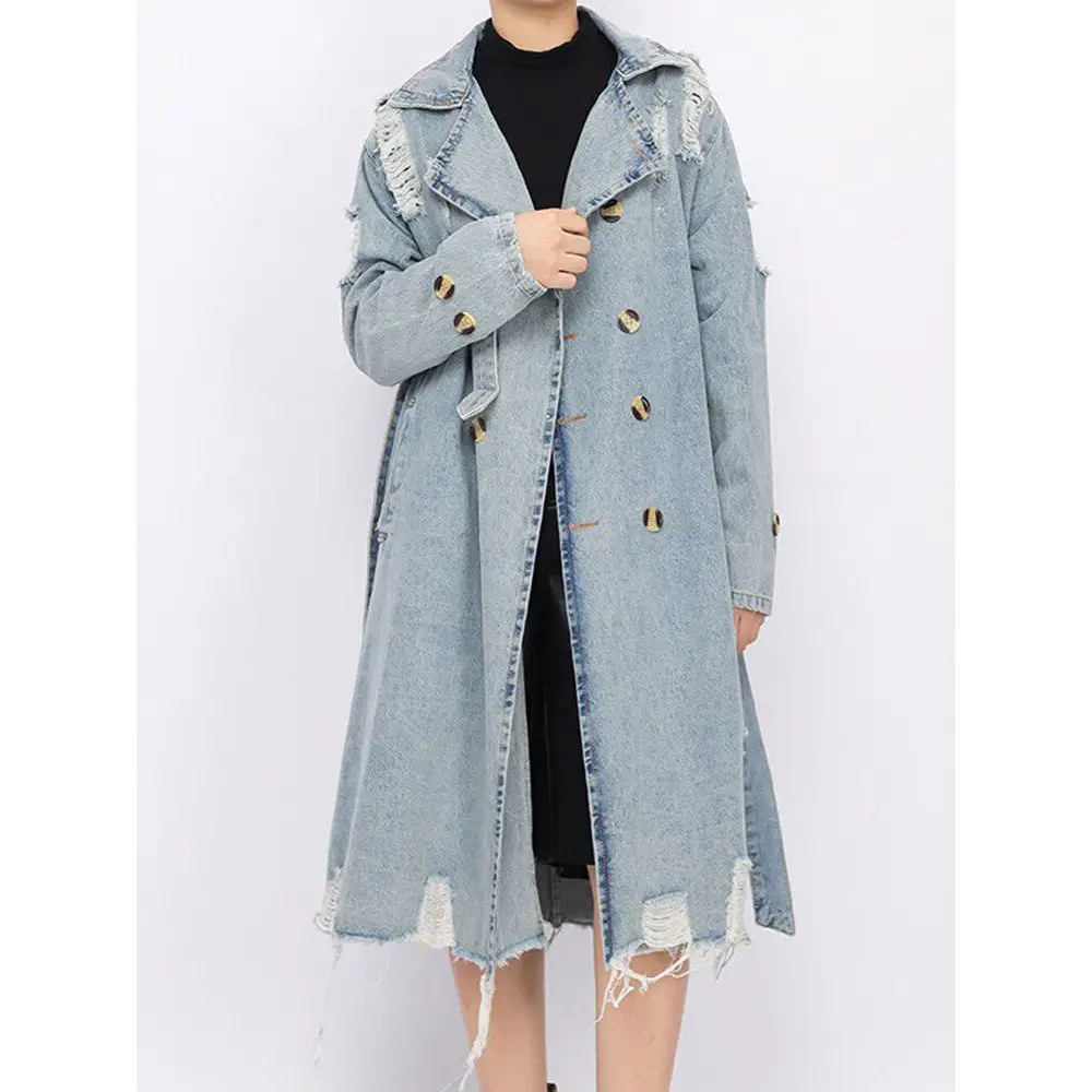 Light-wash denim coat with wide lapel collar for laid-back style