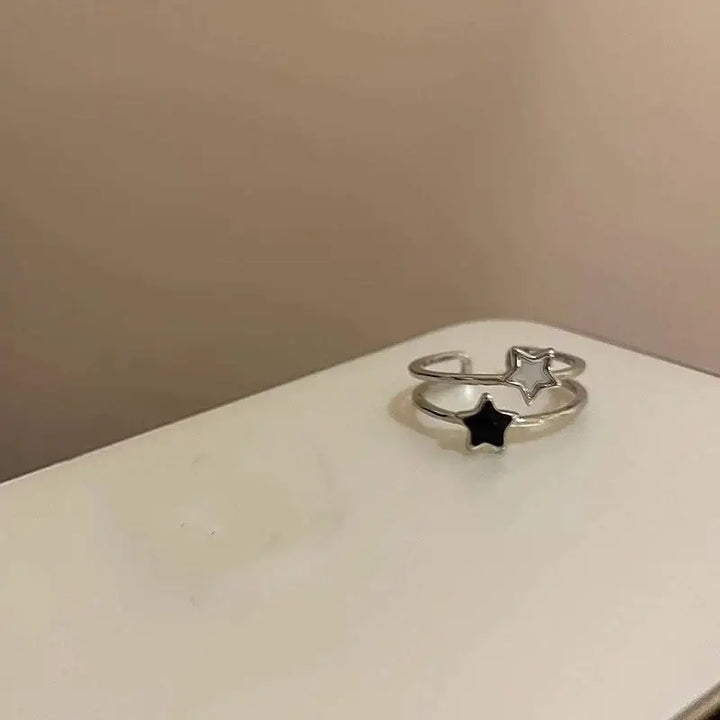 Crystal-embellished aluminum alloy rings for elevated style