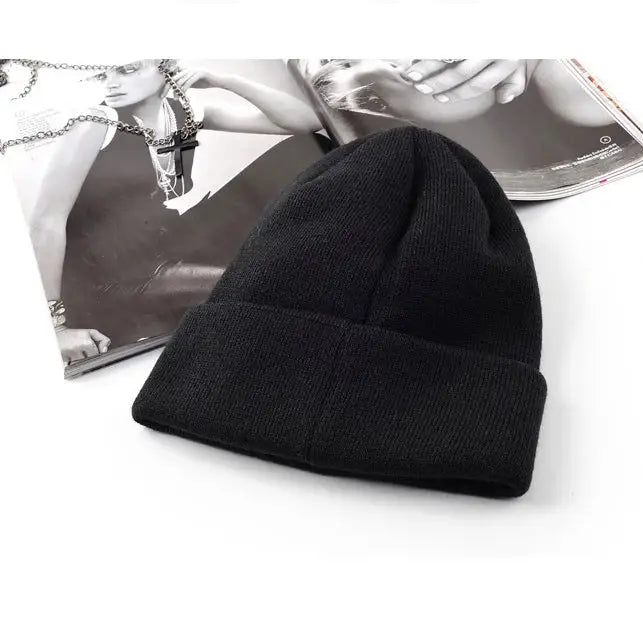 Vibrant gangster knitted beanie for y2k style - black - beanies