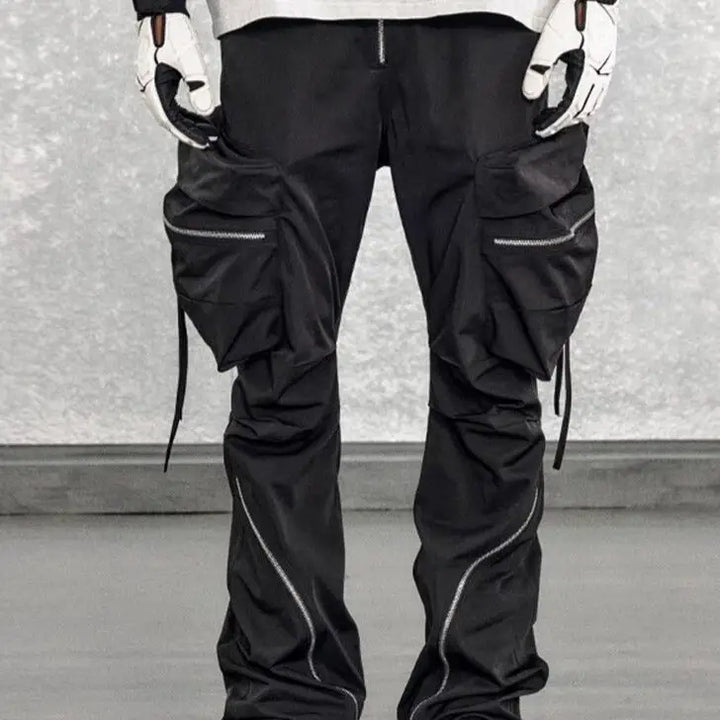 Gorpcore pants: y2k style and maximum movement