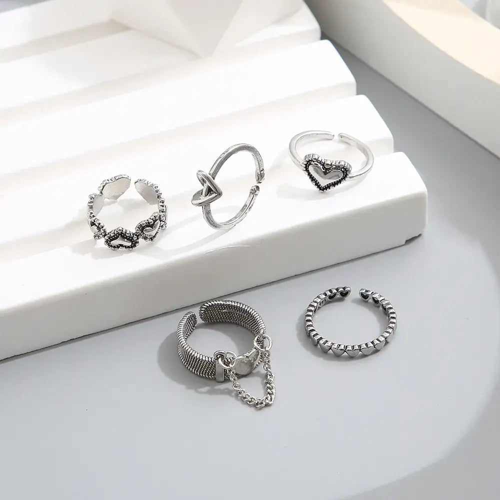 Y2k heart set rings with chains for trendy streetwear