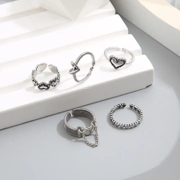 Y2k heart set rings with chains for trendy streetwear