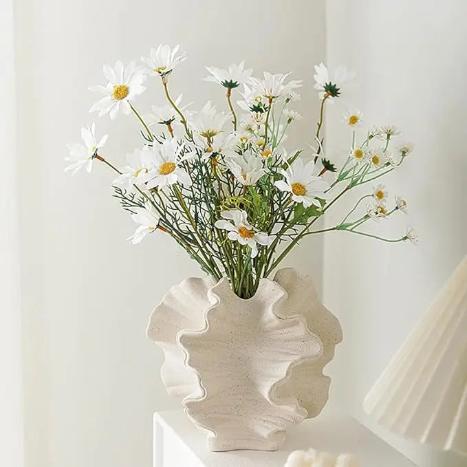 Coral-shaped vase for a y2k aesthetic room decor