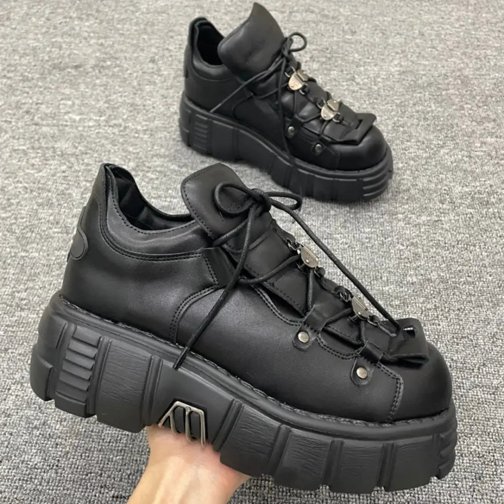 Y2k black shoes that combine comfort and style - shoes