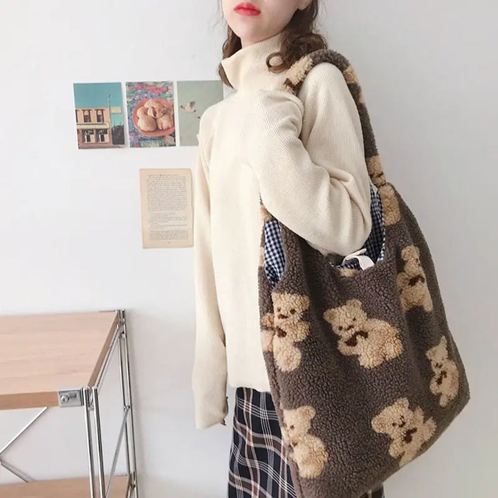 Tote bag with teddy bear lining and phone pocket