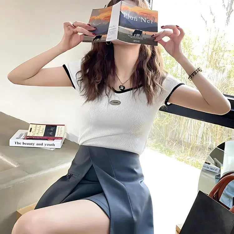 Soft girl basic corduroy top with contrast piping - black / one size