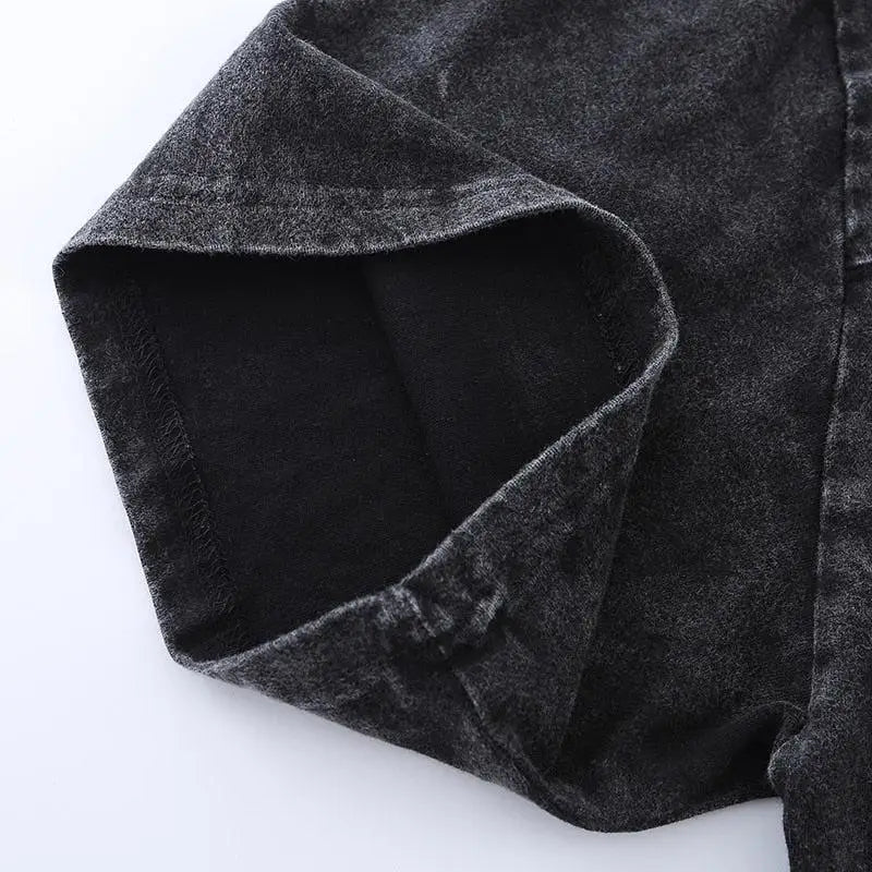 Oversized bandit t-shirt for a rebellious japanese style