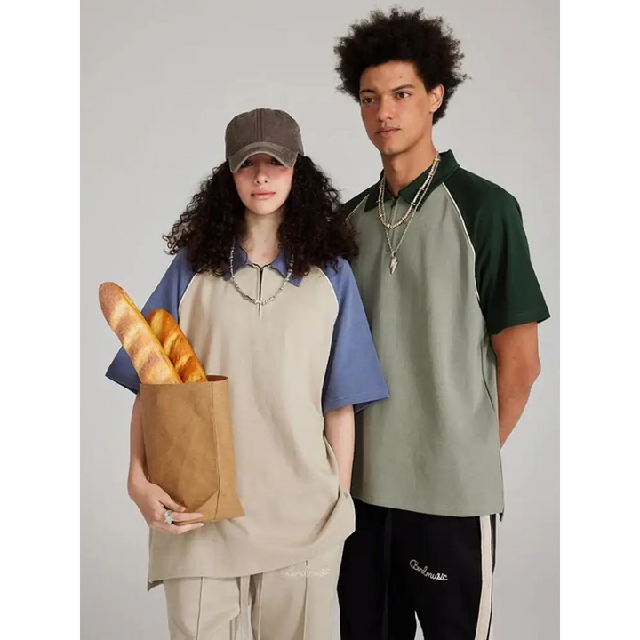 Unisex polo tee with classic collar and contrast color design