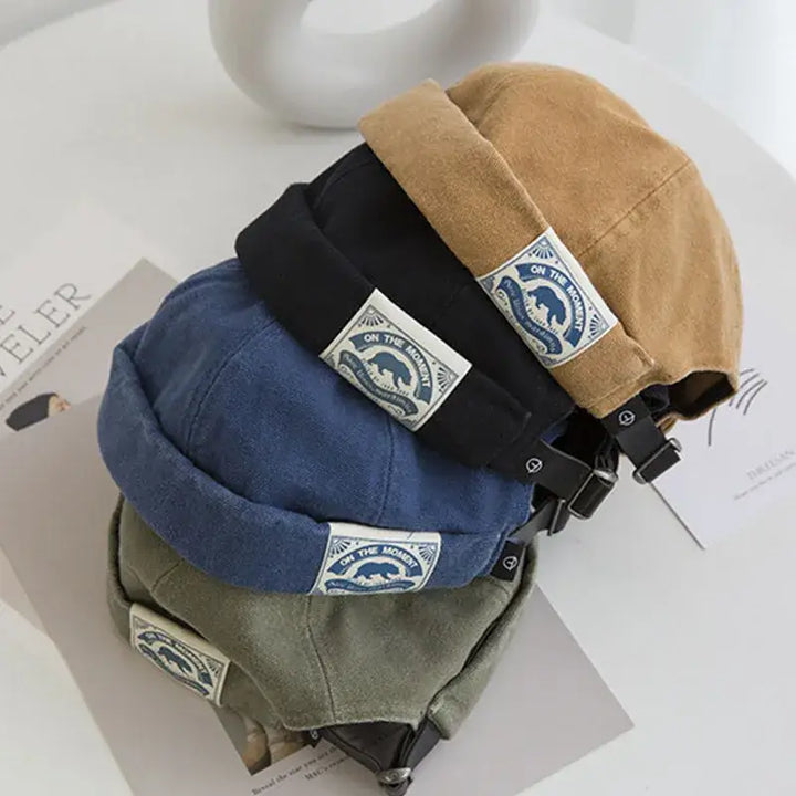 Solid-colored vintage beanies in soft cotton fabric