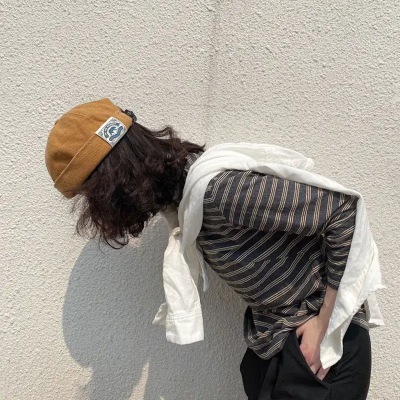 Solid-colored vintage beanies in soft cotton fabric