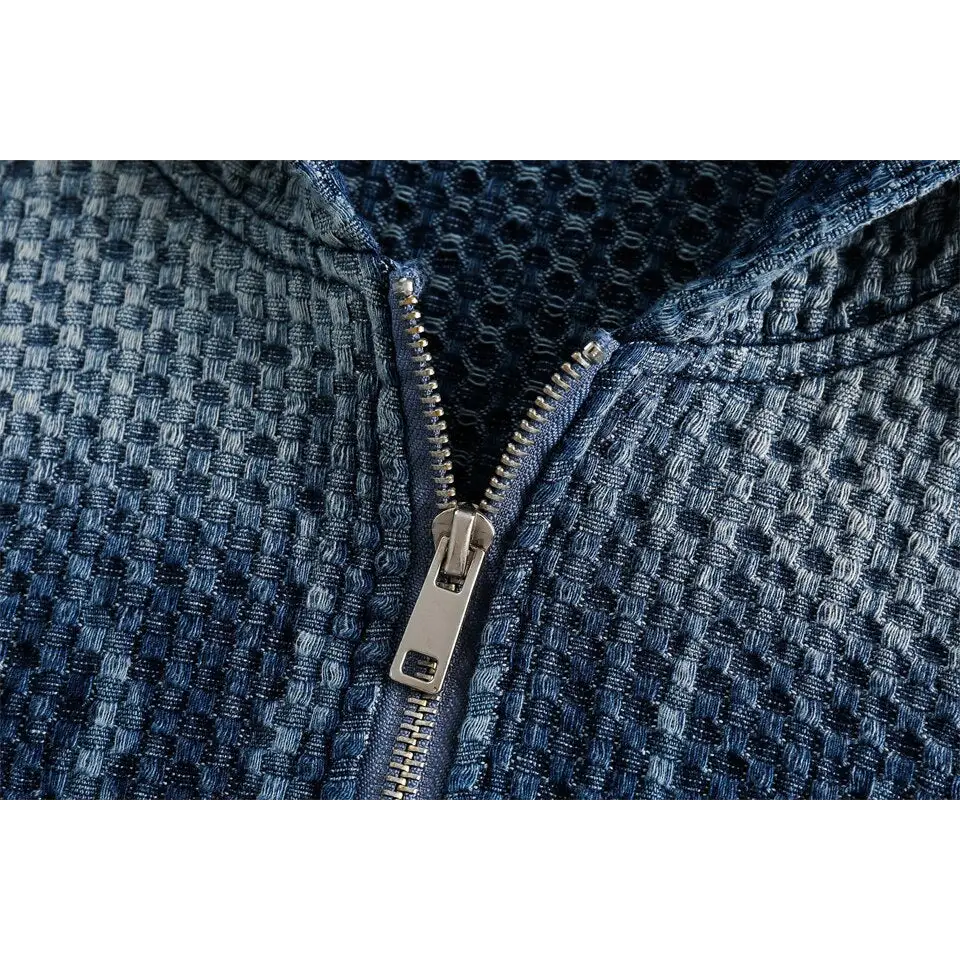 Vintage y2k windbreaker jacket in bluee for stylish outerwear