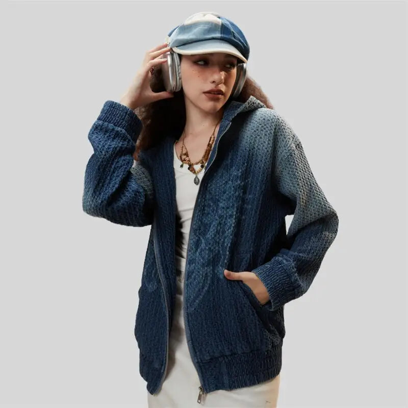 Vintage y2k windbreaker jacket in bluee for stylish outerwear