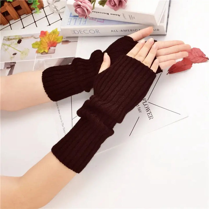 Y2k knitted half finger mittens in plain acrylic for stylish warmth - brown / 30 cm