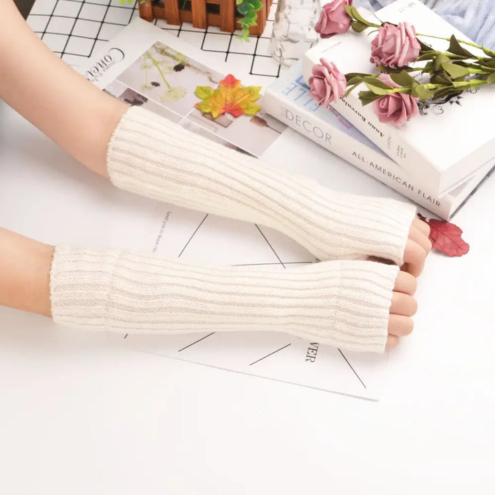 Y2k knitted half finger mittens in plain acrylic for stylish warmth - white / 30 cm