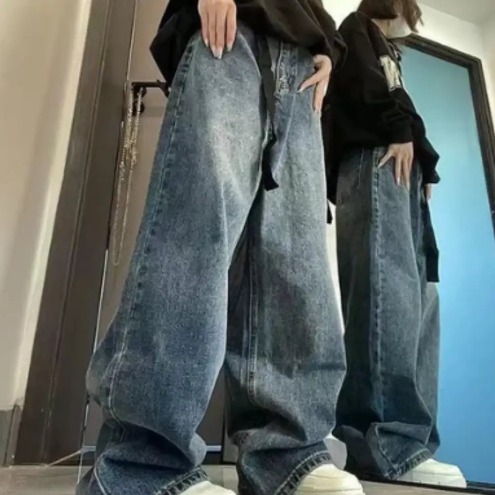 Washed blue baggy jeans belt for y2k urban fashion