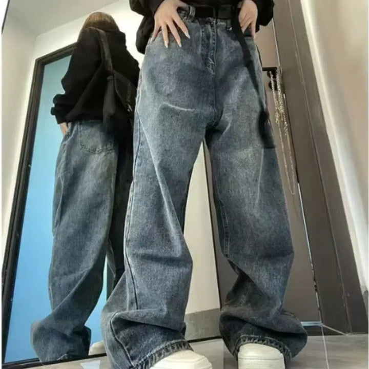 Washed blue baggy jeans belt for y2k urban fashion