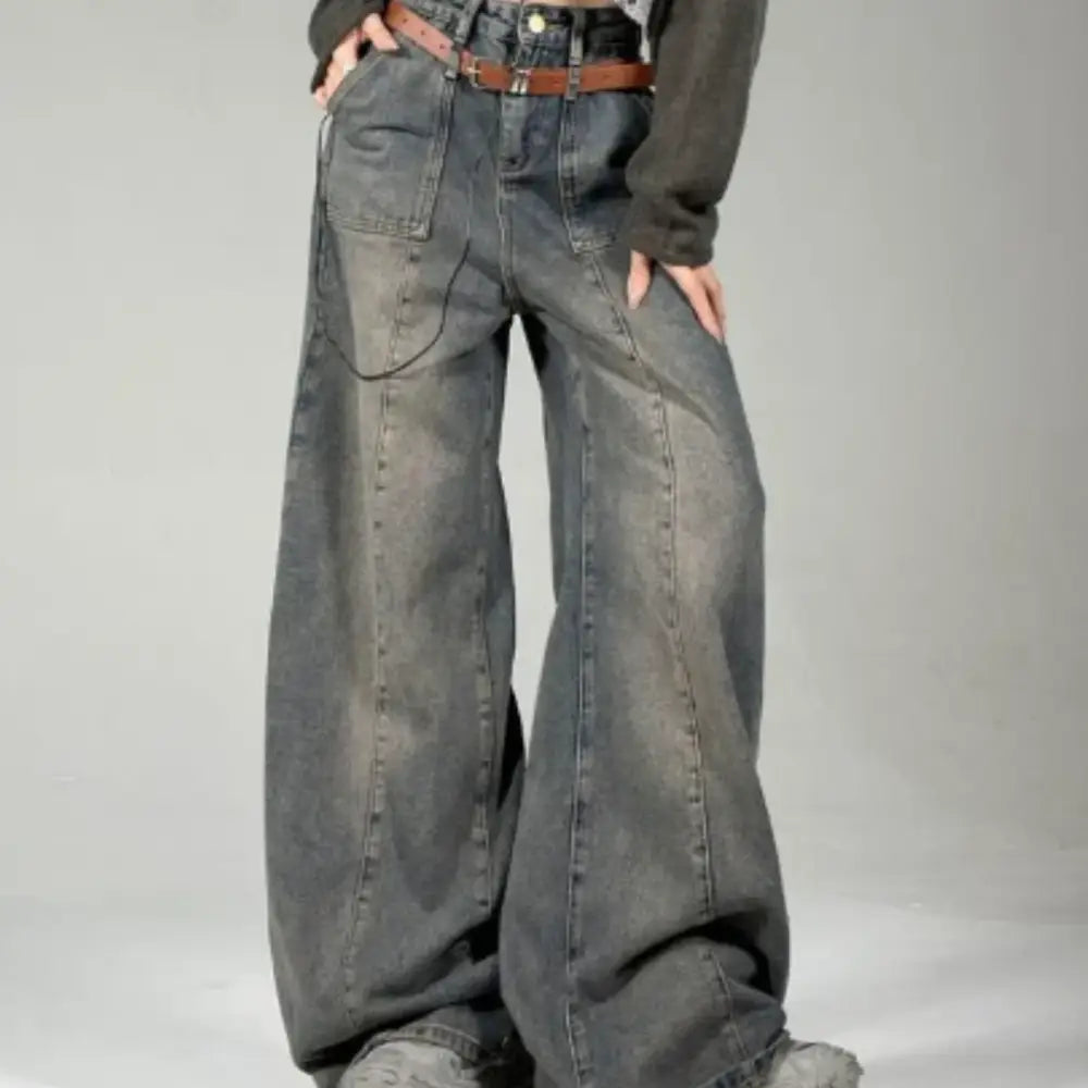 Wide baggy y2k jeans with belt for urban fashion lovers
