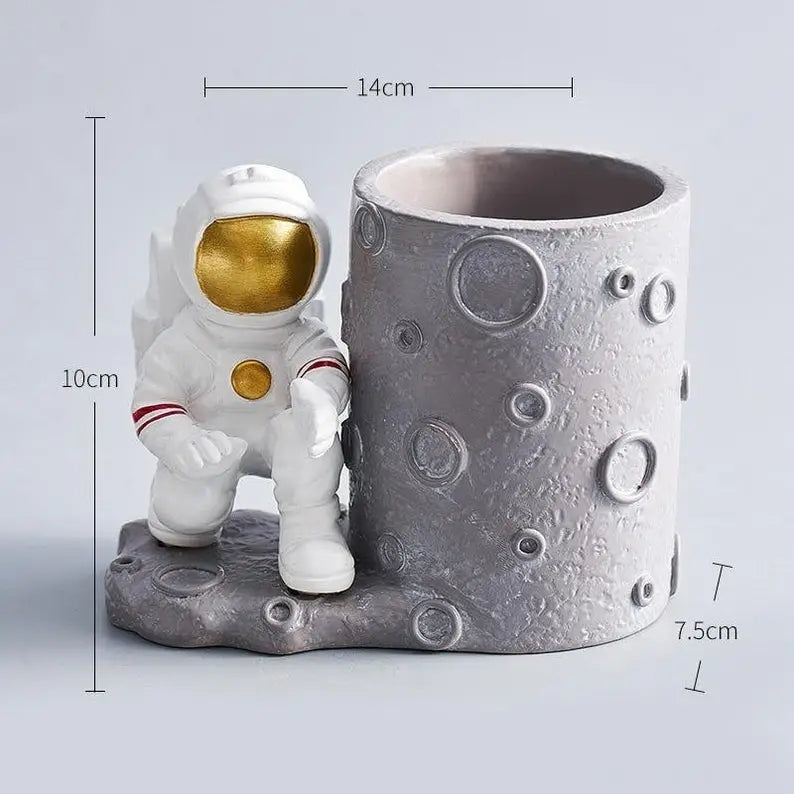 Aesthetic astronaut pen holder for your galaxy style decor - b