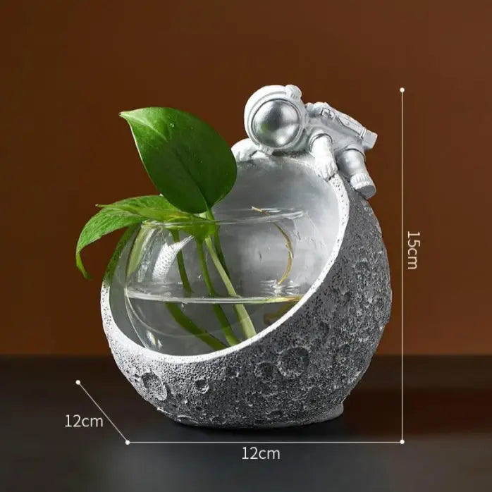 Astronaut plant vase - b