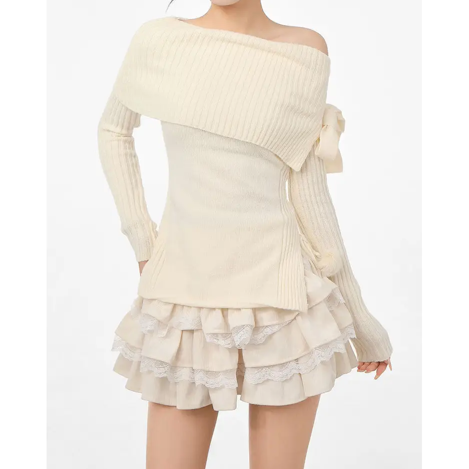 Balletcore of shoulder sweater