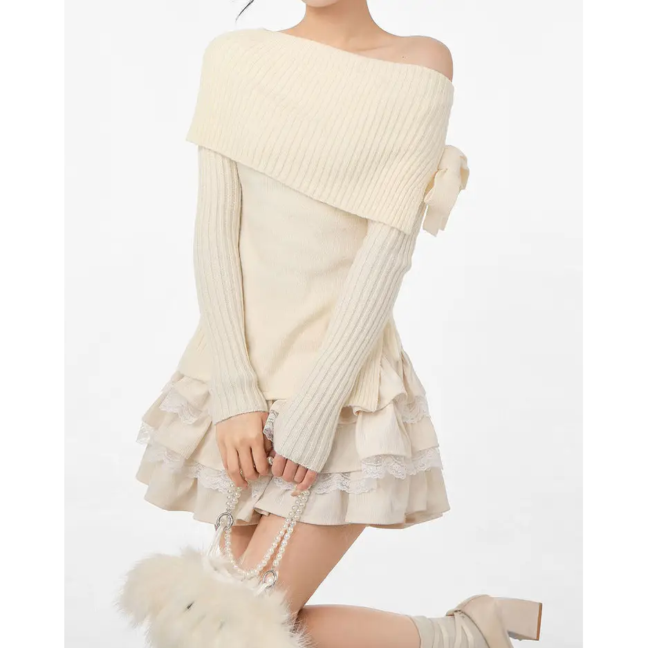 Balletcore of shoulder sweater