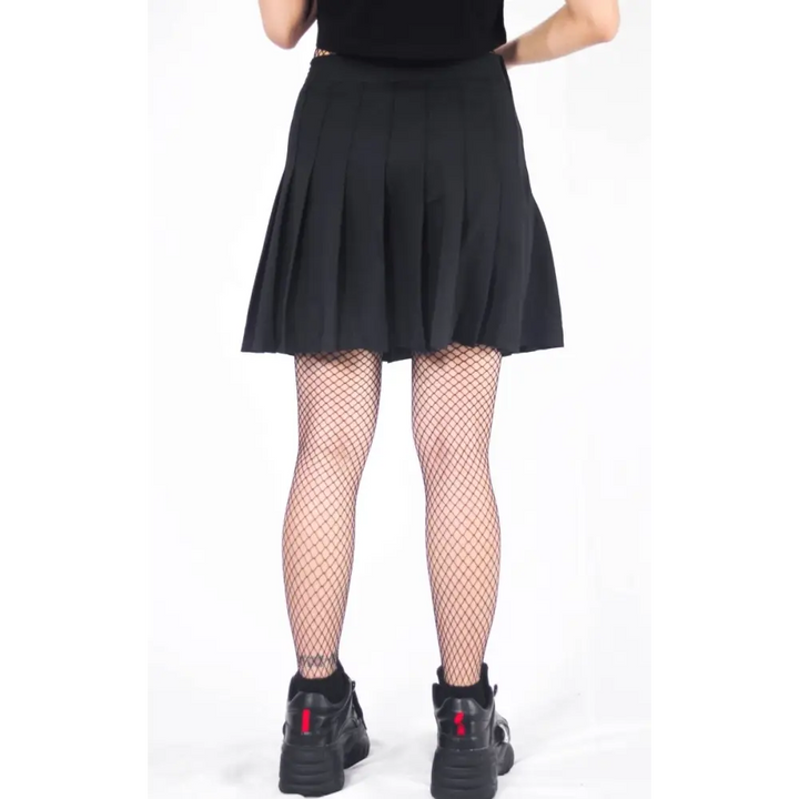 Black out pleated skirt