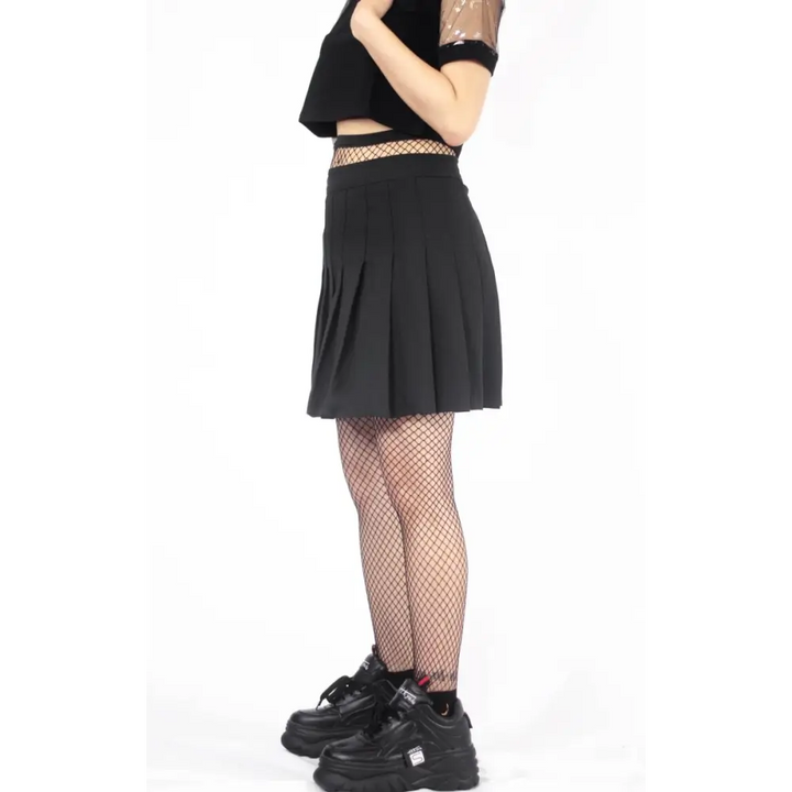 Black out pleated skirt