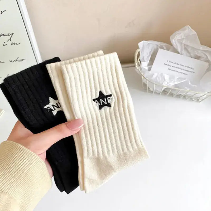 Black & white minimal socks y2k - a / one size