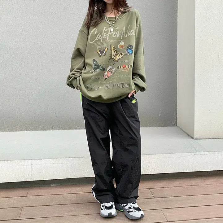 Oversized y2k sweatshirt with butterfly print - hoodie