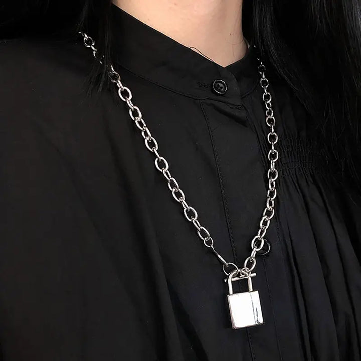 Cadet sass lock necklace - standart / silver