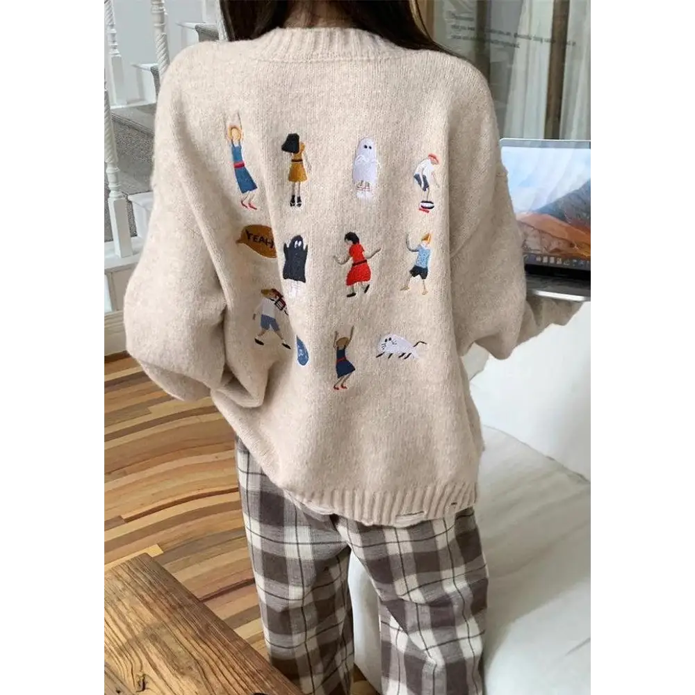 Cartoon embroidered knitted sweater with ripped details - cream / one size