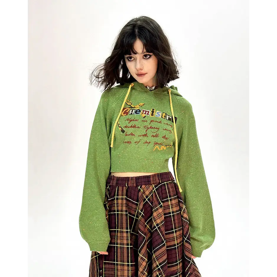 Preppy green cropped hoodie with chemistry print and ruffled collar