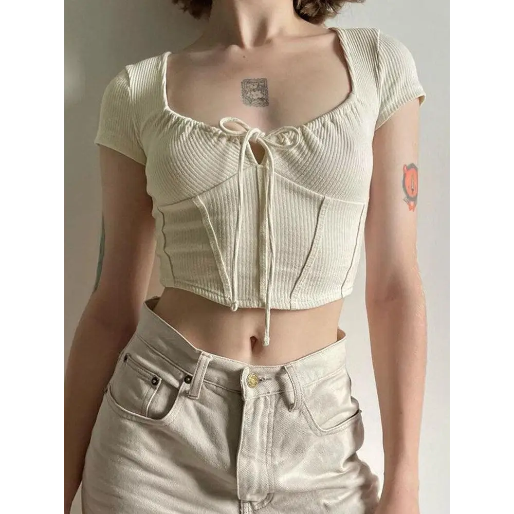 Beige coquette aesthetic corset with square neckline and tie fastening - crop top