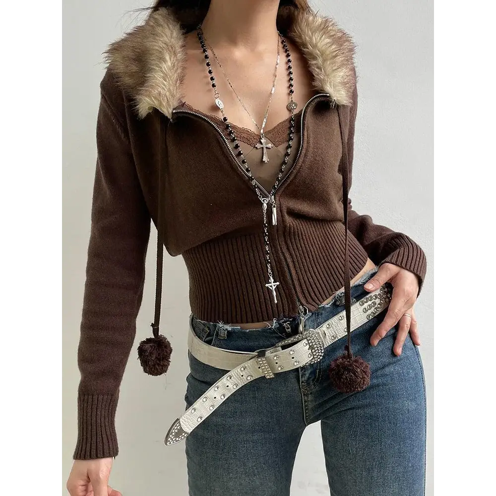 Cropped design zip-up cardigan with faux-fur collar and elasticated sleeves