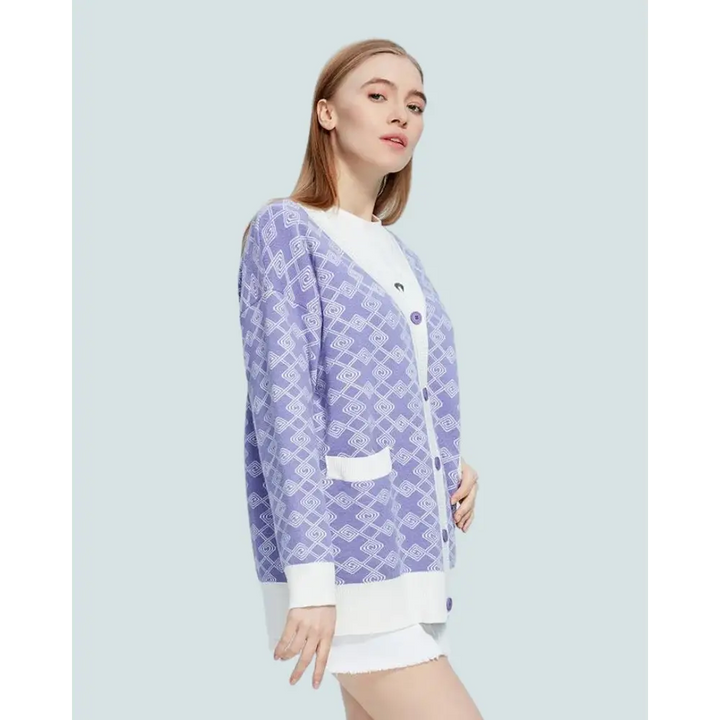 Soft pastel cardigan with twin pockets and cross pattern design