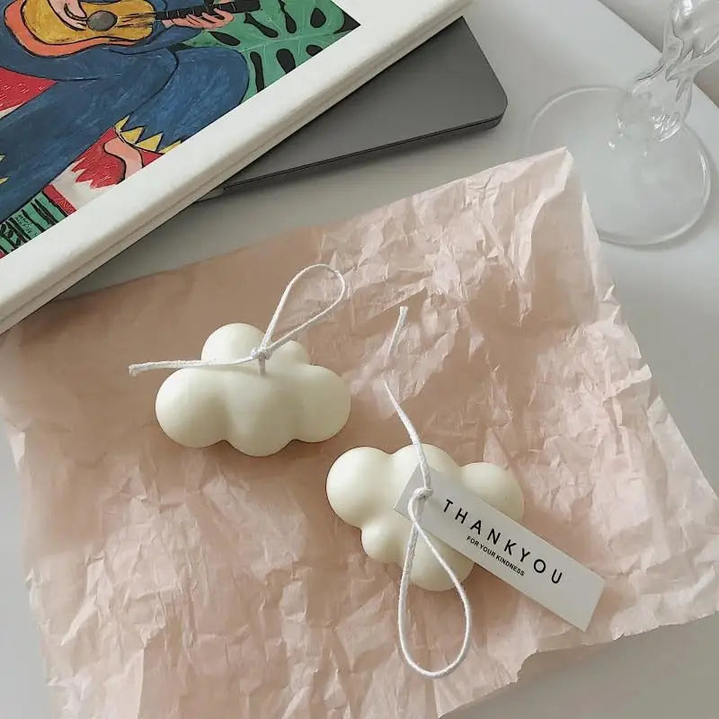 Dreamy cloud candle for aesthetic style lovers