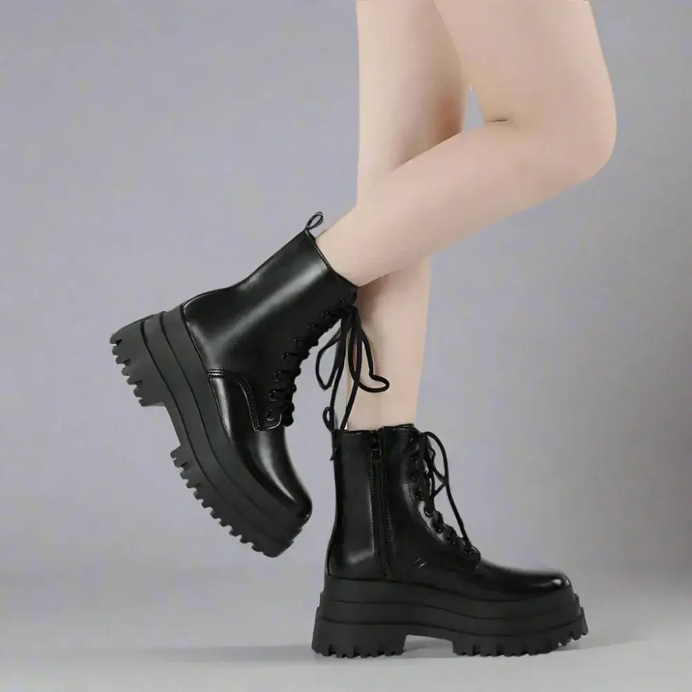 Edgy lace-up combat boots with chunky platform - black