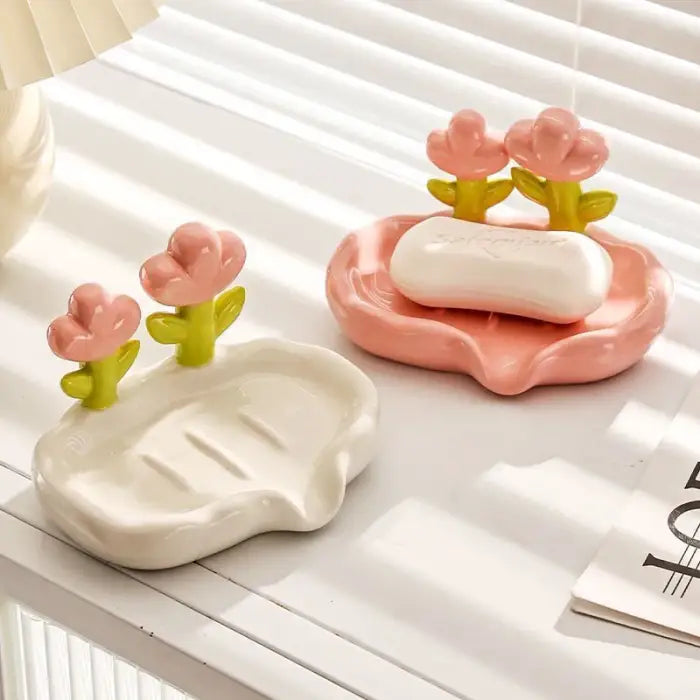 Flower shape soap holder for clean and fresh storage