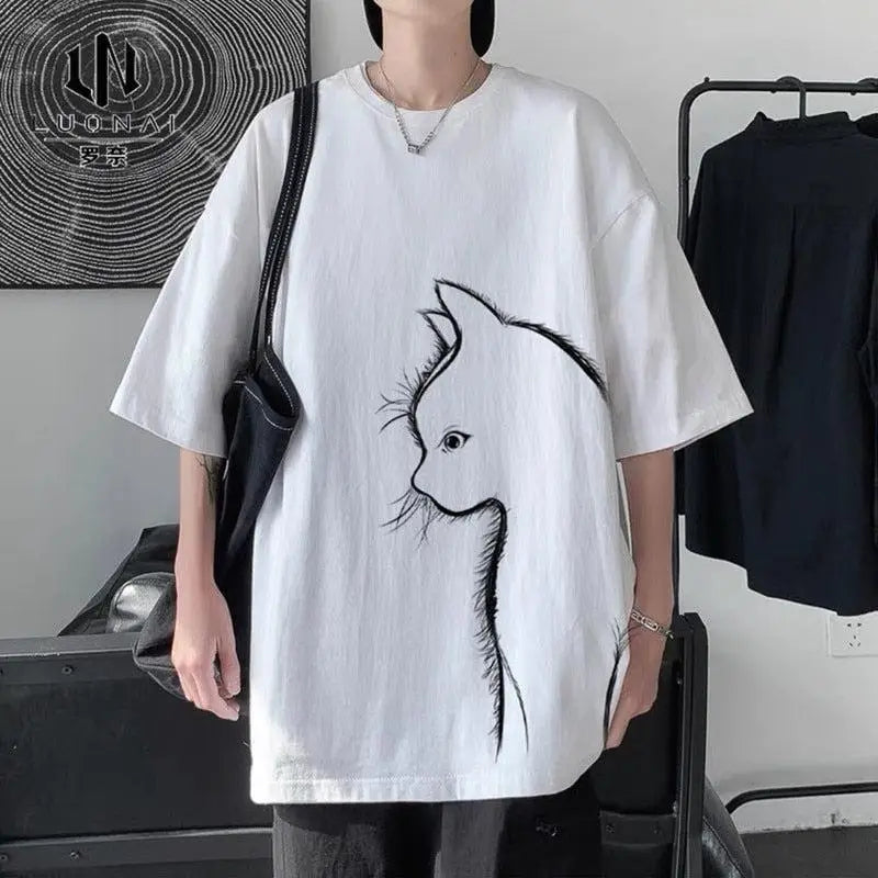 Comfortable unisex printed cat tee for everyday style